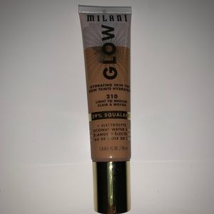 Milani Light to Medium Hydrating Skin Tint - 210